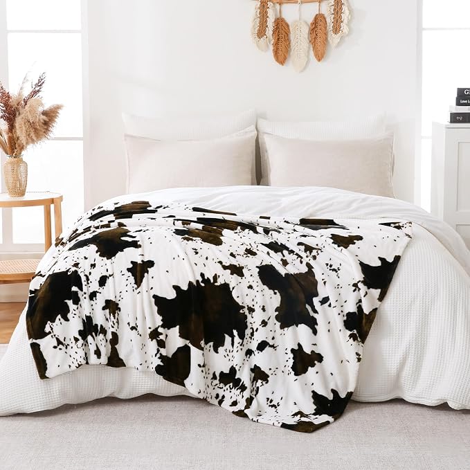 Bnuitland Cow Printed Fleece Flannel Throw Blanket, 300 GSM Double Sided Fuzzy - Image 4