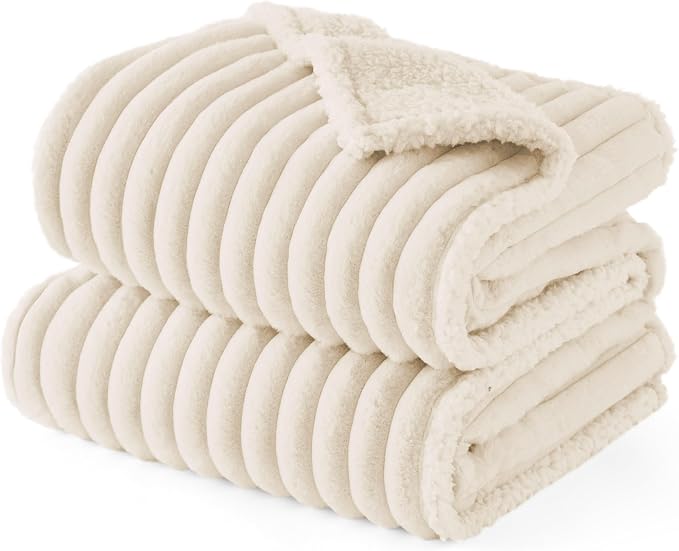 Bedsure ComfyFleece™ Waterproof Dog Blankets by BEDSURE