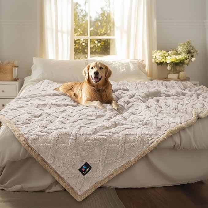 Luciphia Waterproof Pet Blanket, Liquid Pee Proof Dog Blankets by luciphia