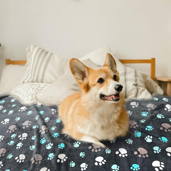 Dog Blankets for Large Dogs, Soft Fluffy Flannel Pet Blanket Mat Cover for Bed - Image 4