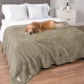 PetAmi Fluffy Waterproof Dog Blanket by PetAmi
