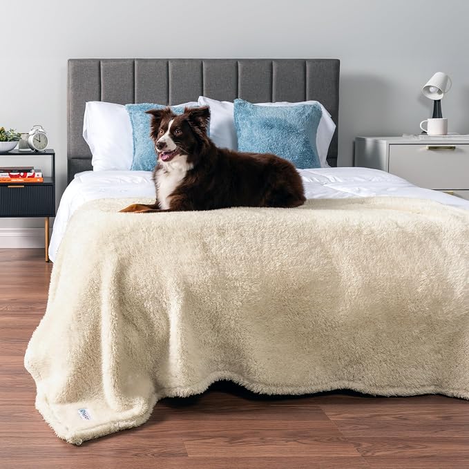PetAmi Fluffy Waterproof Dog Blanket - Image 3